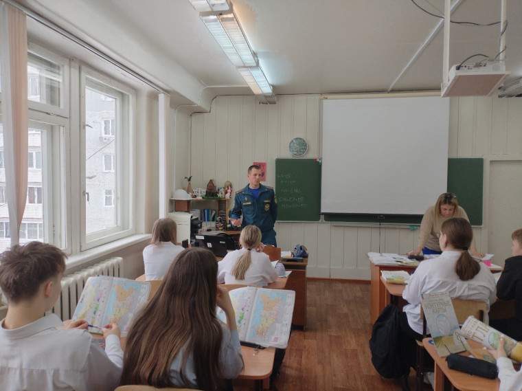 Встречи с сотрудниками МЧС.